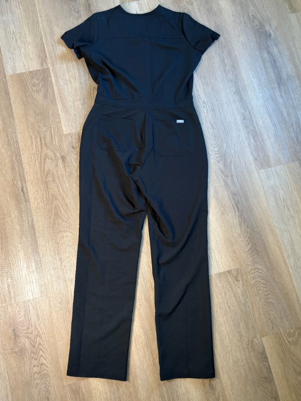 Figs Catarina straight leg Scrubs Jumpsuit black M medium ScrubJumpsuit - Picture 10 of 11